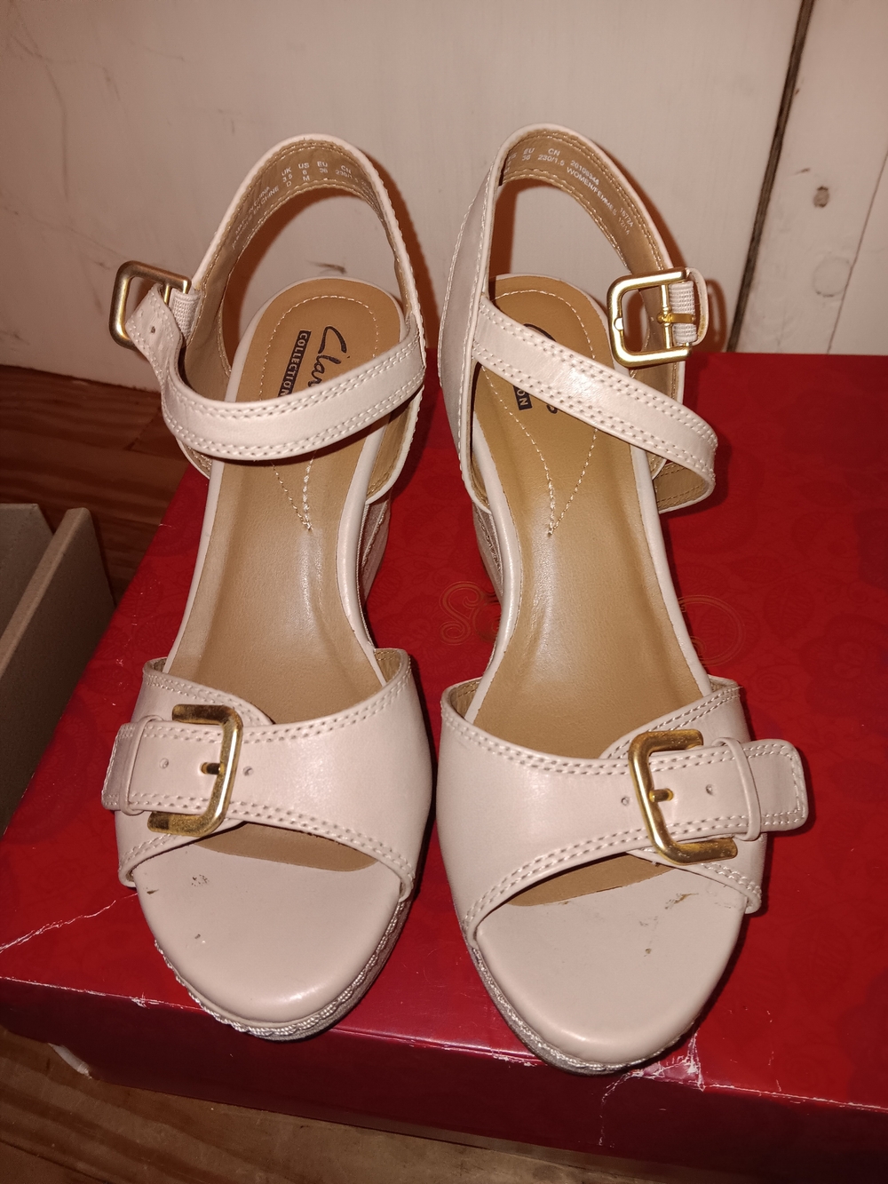 Clarks Women’s Cream Buckle Sandals